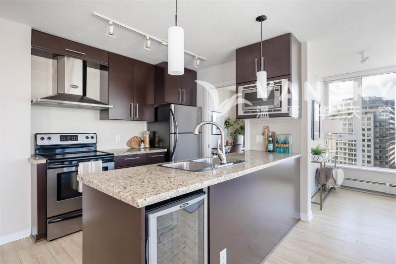 250309192213_7 Kitchen.jpg